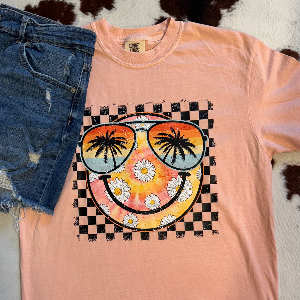 Summer Smiley Face Tee | Palm Tree Eyes, Peach Comfort Colors Shirt (Women's) - The Stenciled Barn